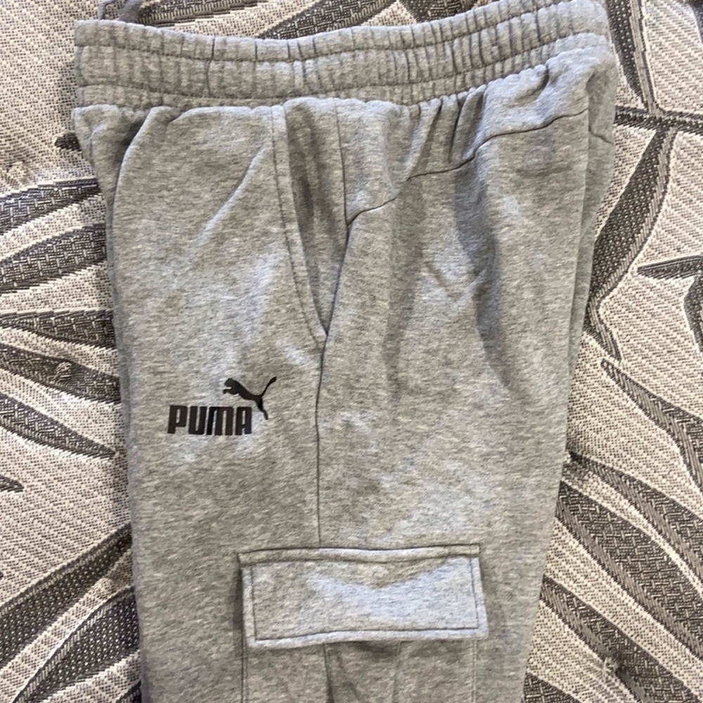 Very comfortable sweatpants bought from men’s section but it’s very neutral